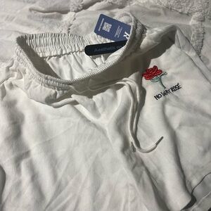 Aesthetic White Shorts with Rose Embroidery